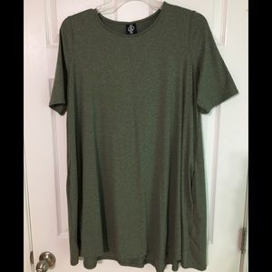NWOT Army Green A&D Tunic With Pockets